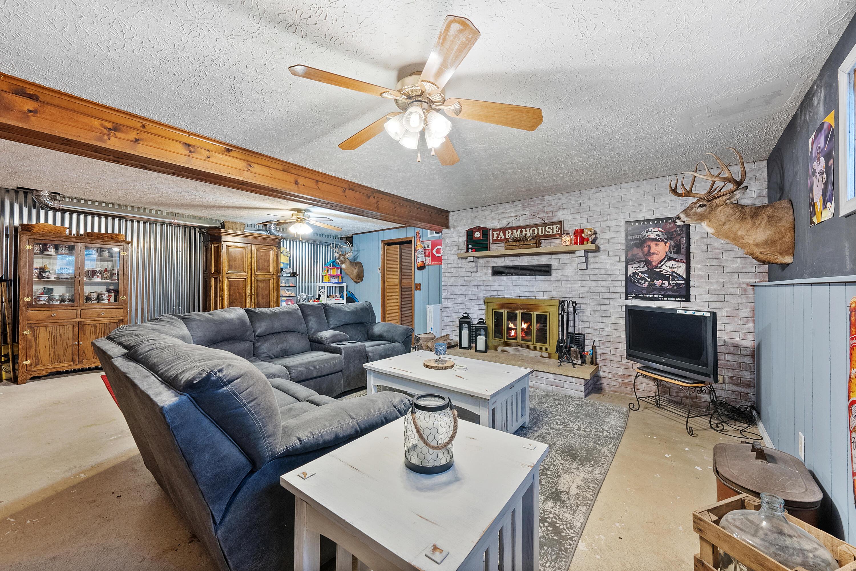 6489 Perry Road Centerburg, OH 43011 - Photo 22 of 31 DSC08645