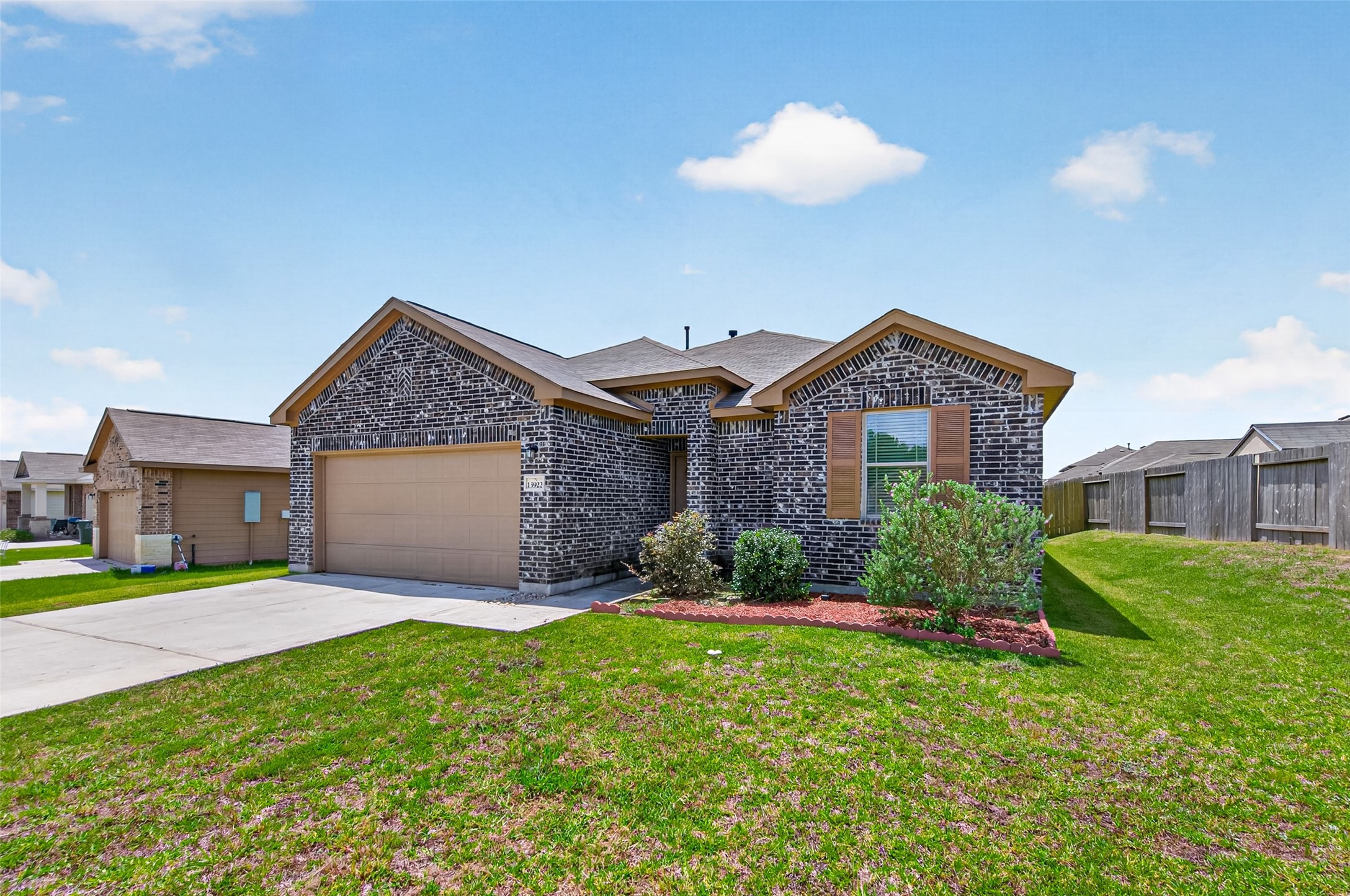13922 Katlin Road Conroe, TX 77306 - Photo 5 of 42