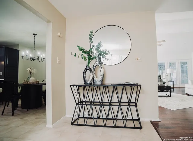 a view of a livingroom with furniture