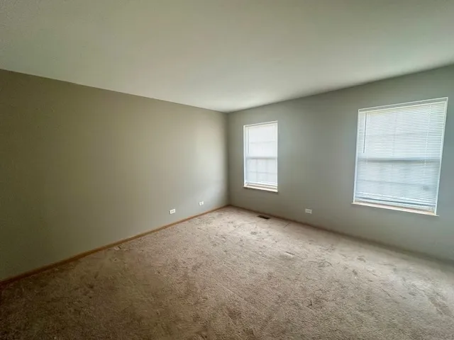 $2,400 | 2258 Georgetown Circle, Unit 2258, Aurora, IL 60503