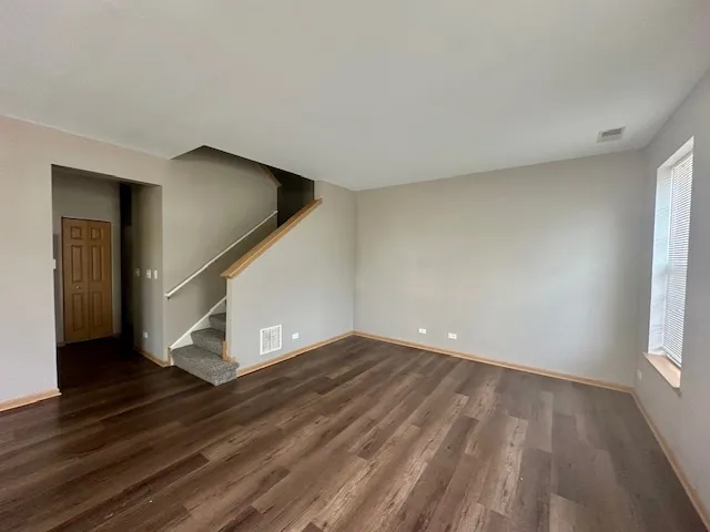 $2,400 | 2258 Georgetown Circle, Unit 2258, Aurora, IL 60503