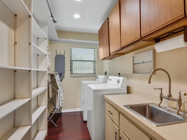 $8,000 | 980 Clipper Road, Vero Beach, FL 32963