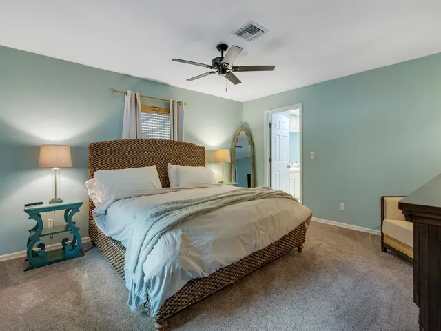 $8,000 | 980 Clipper Road, Vero Beach, FL 32963