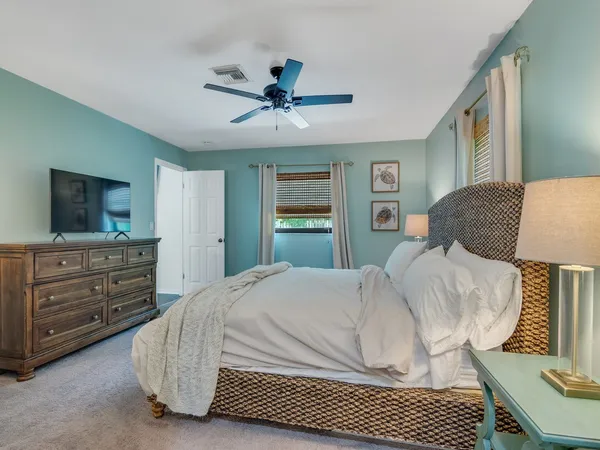 $8,000 | 980 Clipper Road, Vero Beach, FL 32963