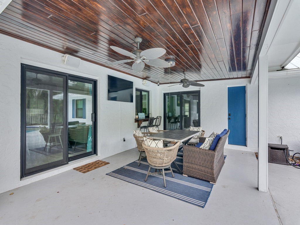 980 Clipper Road Vero Beach, FL 32963 - Photo 21 of 36