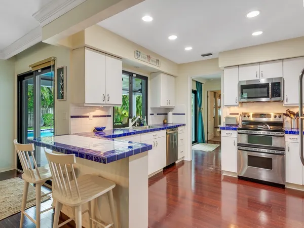 $8,000 | 980 Clipper Road, Vero Beach, FL 32963