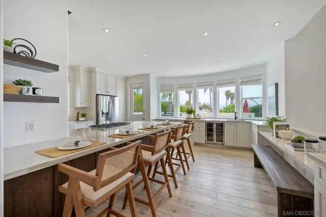 $3,395,000 | 819 Van Nuys Street, San Diego, CA 92109