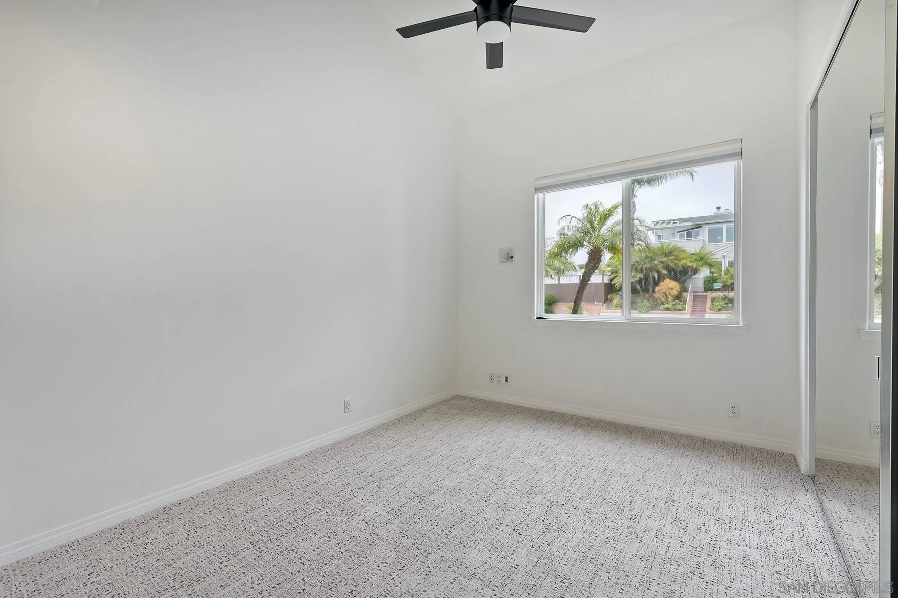 819 Van Nuys Street San Diego, CA 92109 - Photo 23 of 62