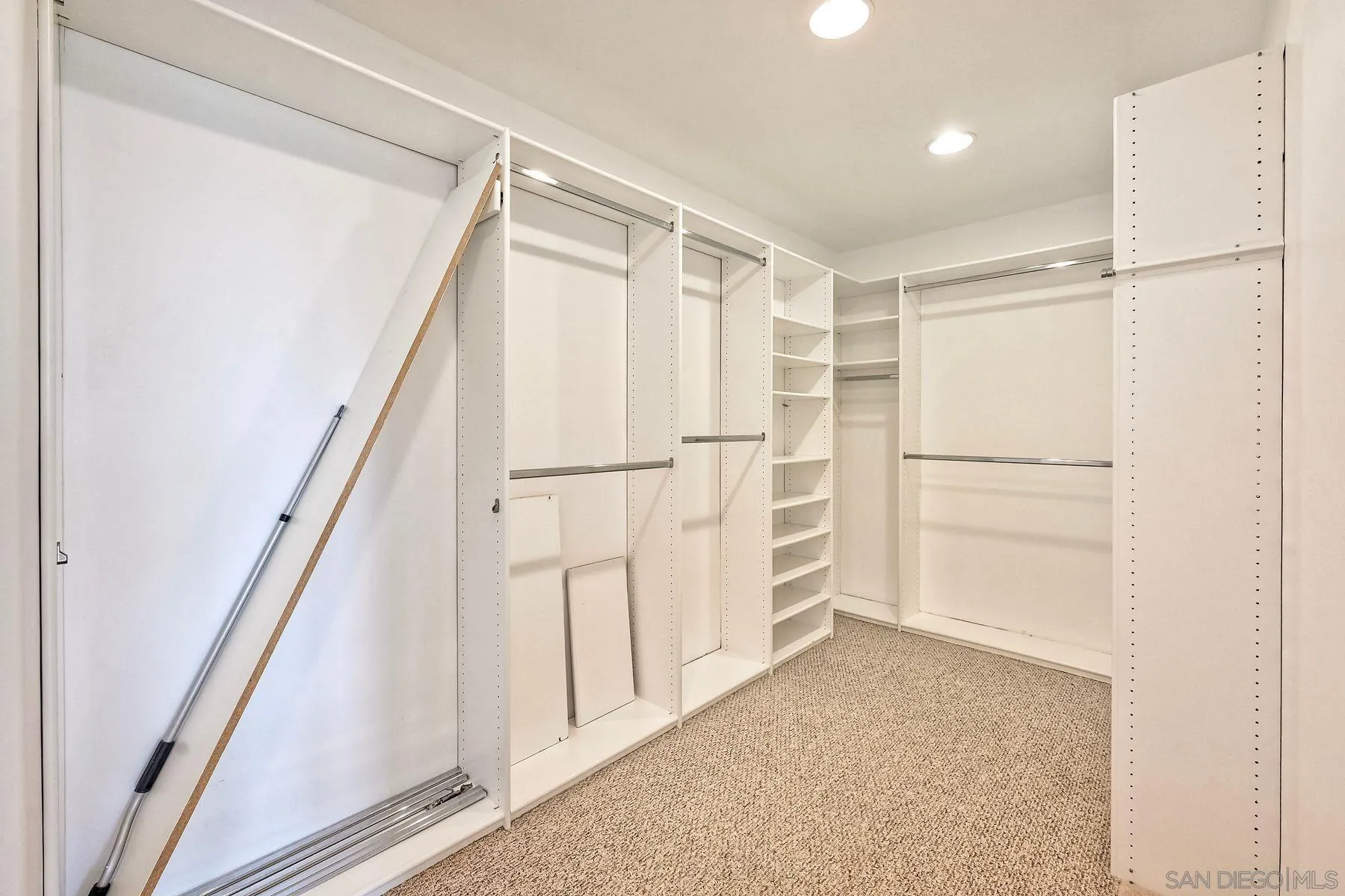 819 Van Nuys Street San Diego, CA 92109 - Photo 29 of 62