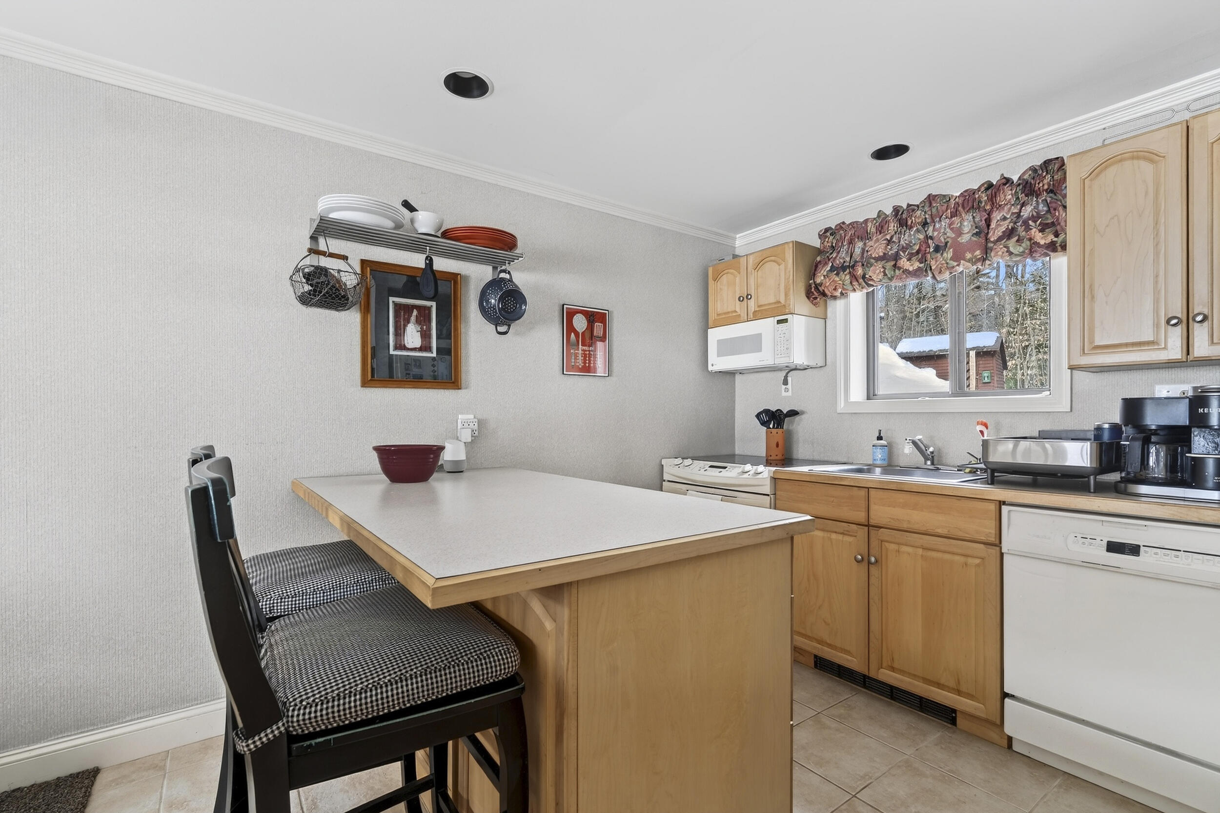 38 Express Lane, Unit A2 Newry, ME 04261 - Photo 12 of 34 15_38express2b-18