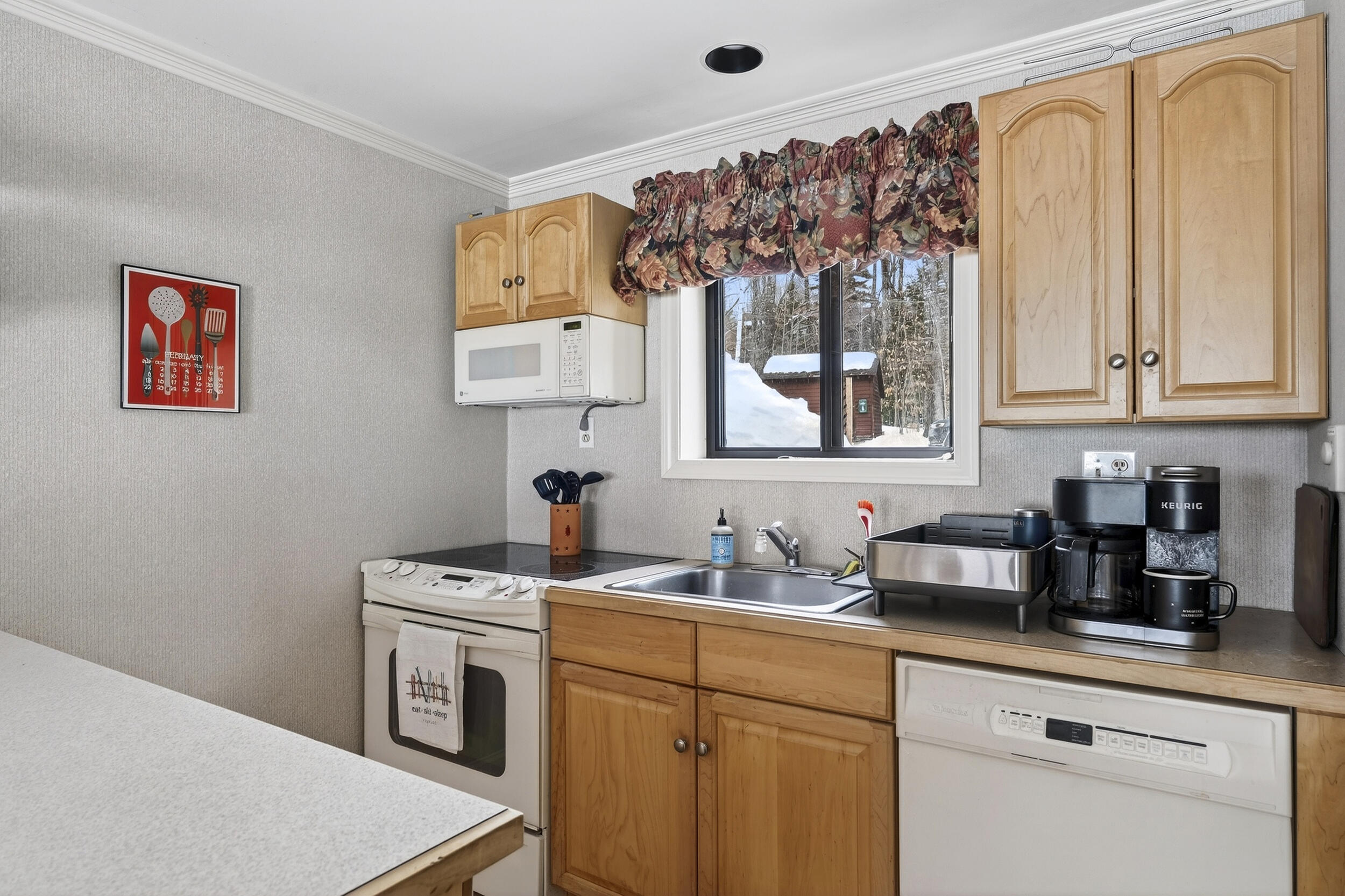 38 Express Lane, Unit A2 Newry, ME 04261 - Photo 16 of 35 18_38express2b-21