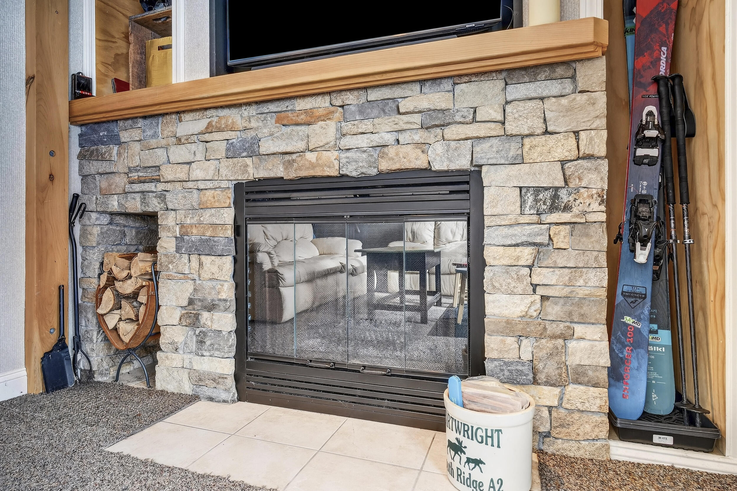 38 Express Lane, Unit A2 Newry, ME 04261 - Photo 5 of 34 8_38express2b-11