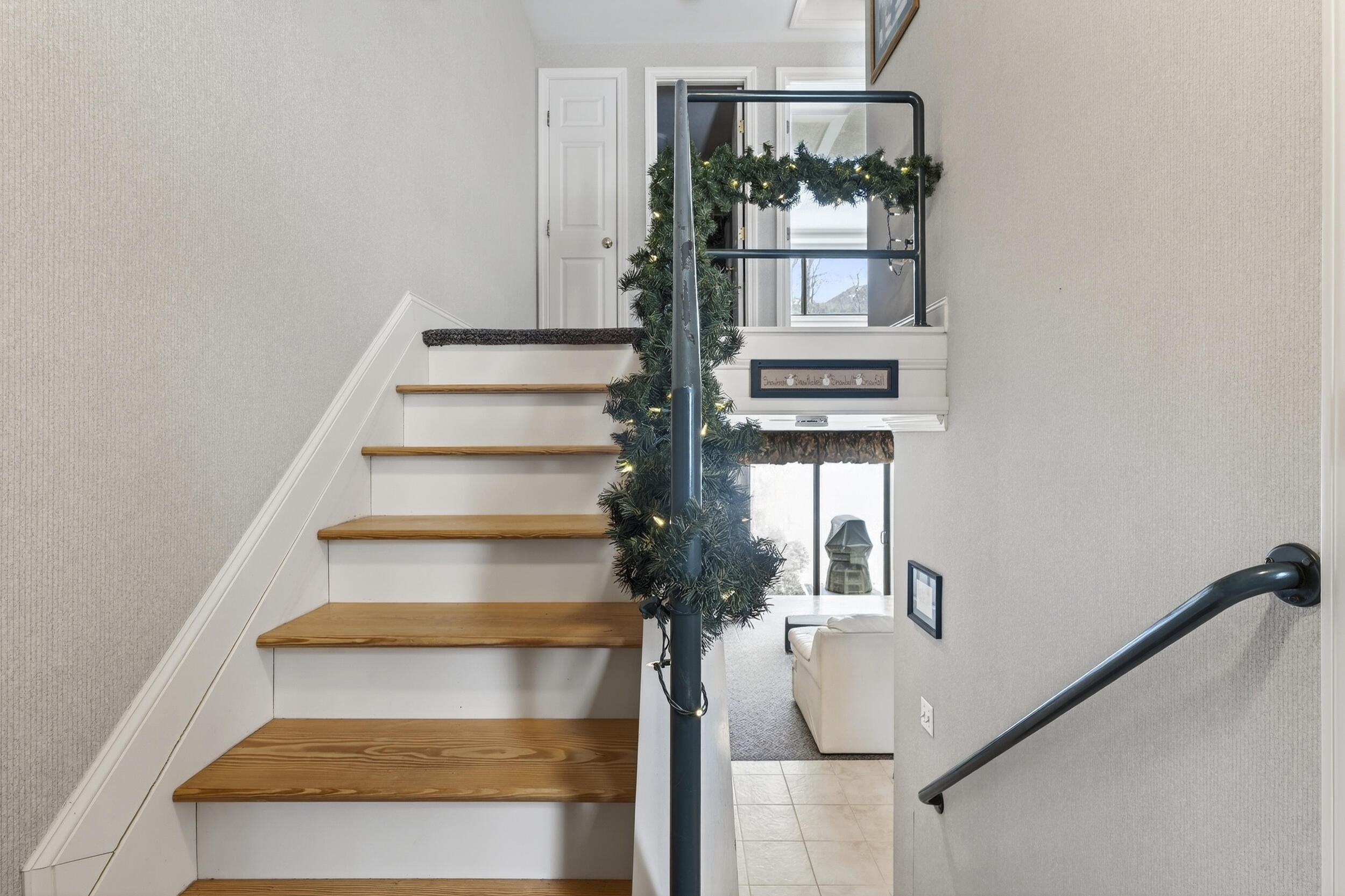 38 Express Lane, Unit A2 Newry, ME 04261 - Photo 9 of 35 11_38express2b-14