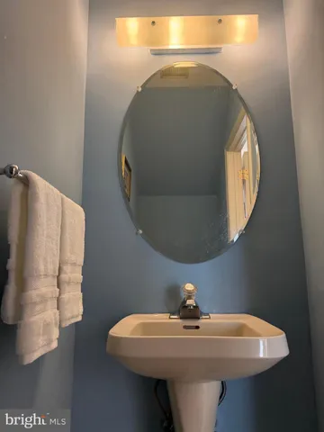 $2,950 | 102 Regents Court, Malvern, PA 19355