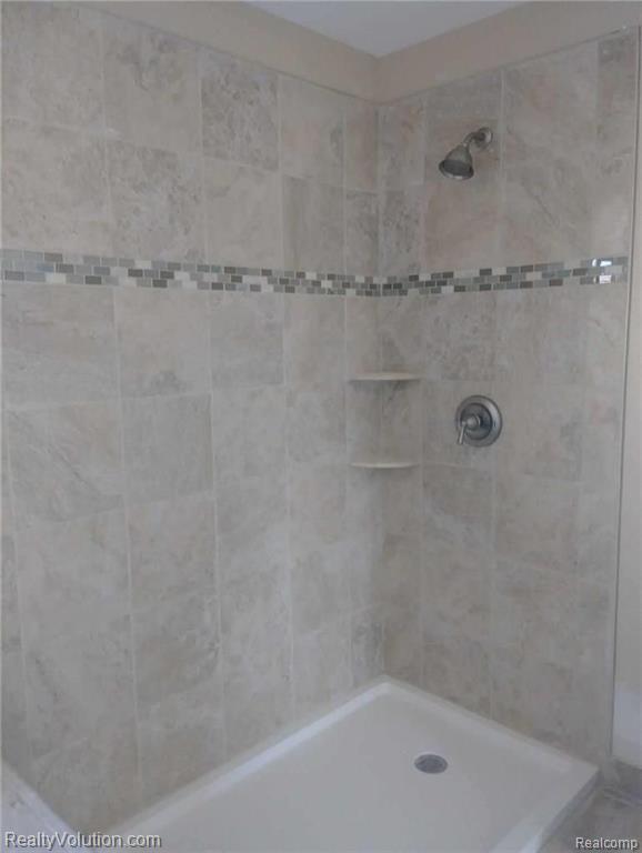 5532 Klam Road Columbiaville, MI 48421 - Photo 4 of 11
