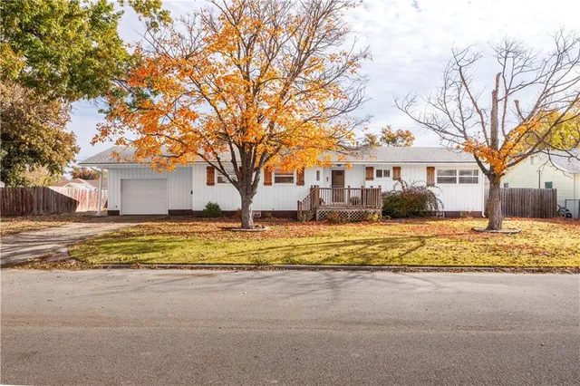 $212,000 | 1308 North 7th Street, Neodesha, KS 66757