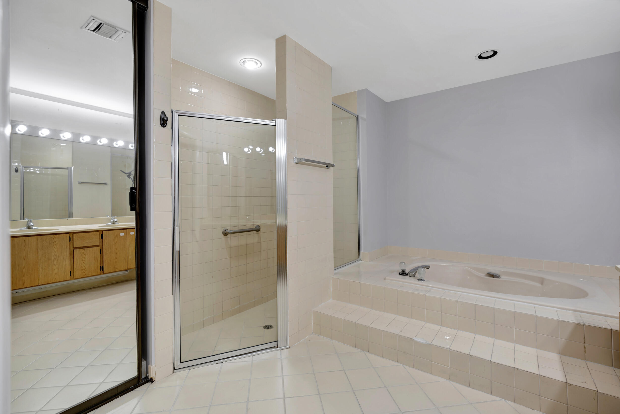 143 Cape Pointe Circle Jupiter, FL 33477 - Photo 20 of 44 Master Bath