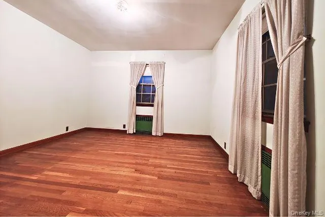 $1,328,000 | 149-22 32nd Avenue | Murray Hill - Flushing