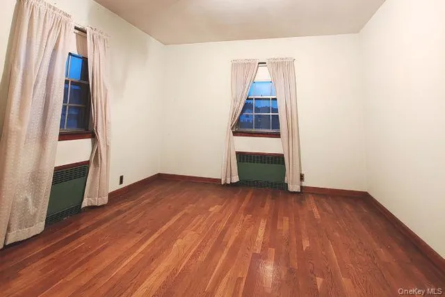 $1,328,000 | 149-22 32nd Avenue | Murray Hill - Flushing