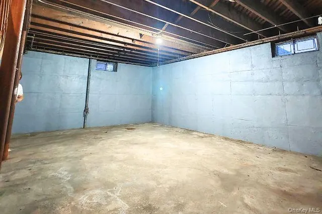 $1,328,000 | 149-22 32nd Avenue | Murray Hill - Flushing