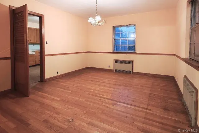 $1,328,000 | 149-22 32nd Avenue | Murray Hill - Flushing