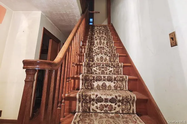 $1,328,000 | 149-22 32nd Avenue | Murray Hill - Flushing