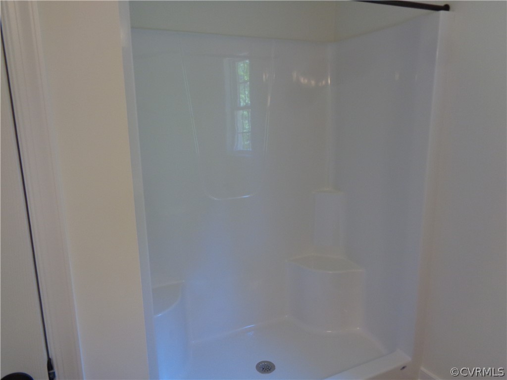 7112 Oakfork Loop New Kent, VA 23124 - Photo 12 of 21 a close up of a shower