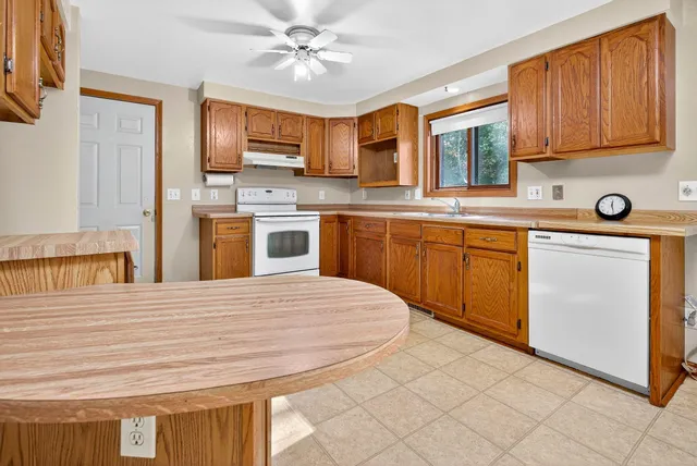 $199,900 | N1983 Evergreen Lane, Waupaca, WI 54981