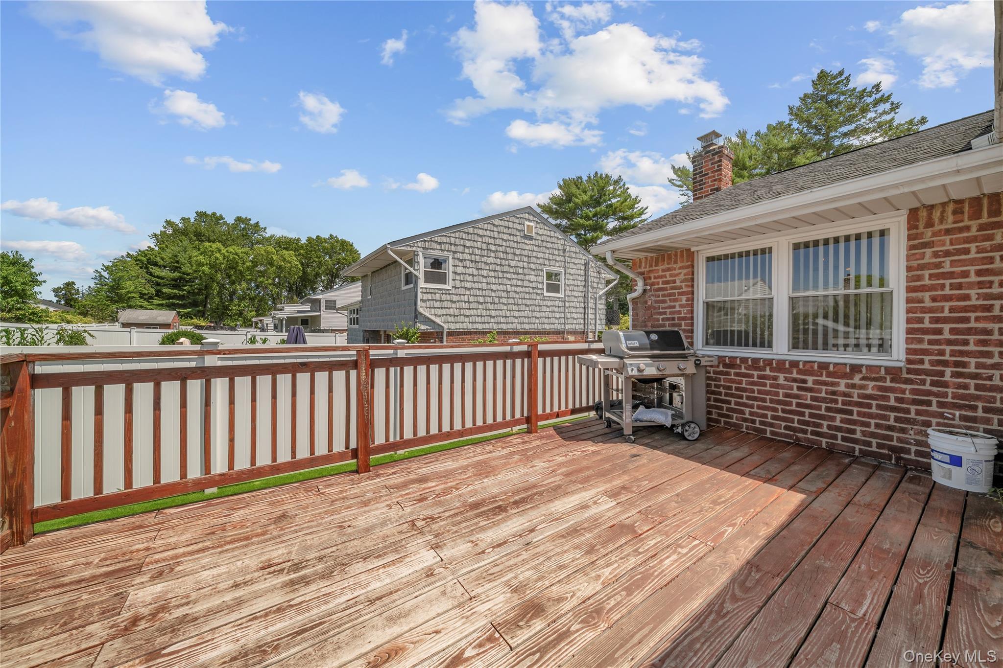 16 Cumberland Road Jericho, NY 11753 - Photo 36 of 44