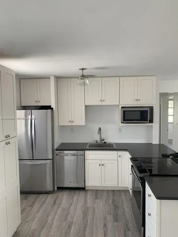 $2,000 | 707 Greenbriar Drive, Lake Park, FL 33403