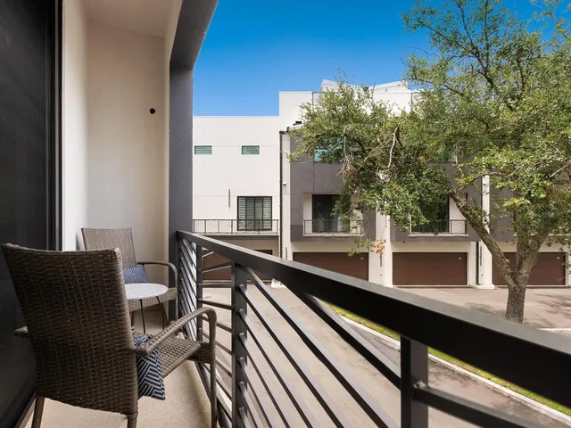 $995,000 | 152 Audubon Place, Sarasota, FL 34237