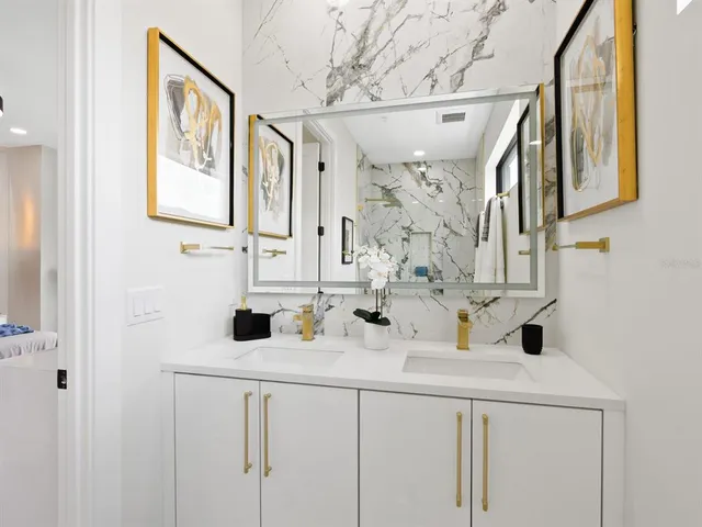 $995,000 | 152 Audubon Place, Sarasota, FL 34237