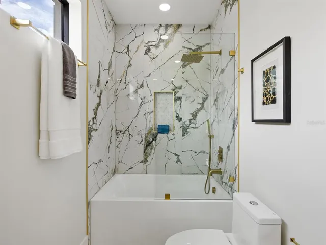 $995,000 | 152 Audubon Place, Sarasota, FL 34237