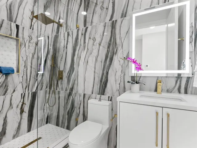 $995,000 | 152 Audubon Place, Sarasota, FL 34237