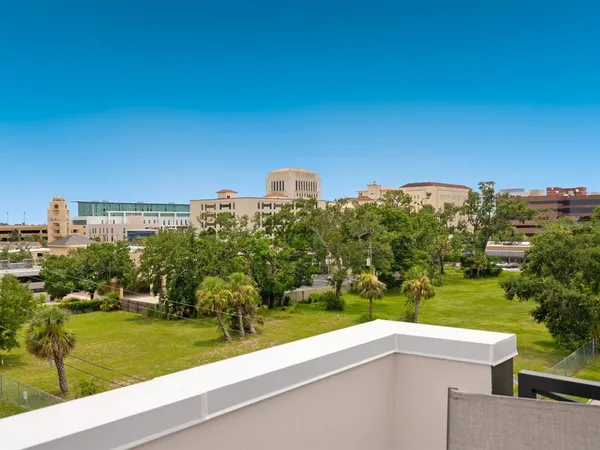 $995,000 | 152 Audubon Place, Sarasota, FL 34237