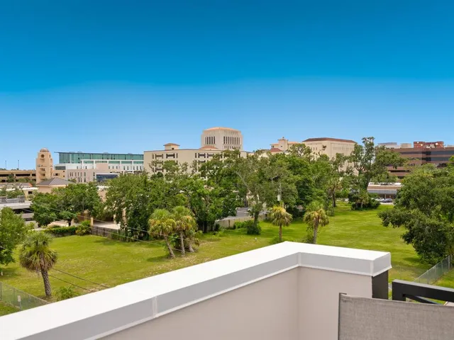 $995,000 | 152 Audubon Place, Sarasota, FL 34237