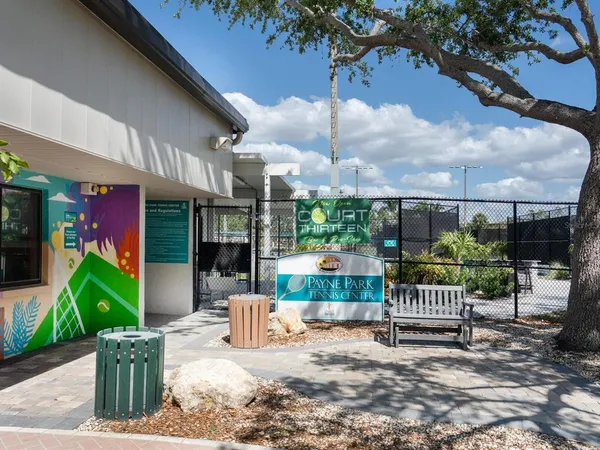 $995,000 | 152 Audubon Place, Sarasota, FL 34237