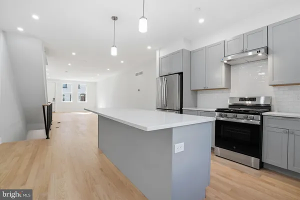 $5,000 | 222 Hermitage Street, Philadelphia, PA 19127