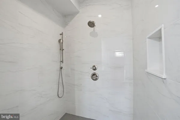 $5,000 | 222 Hermitage Street, Philadelphia, PA 19127