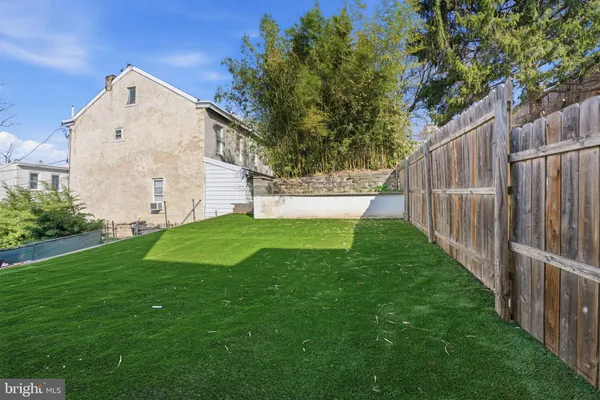 $5,000 | 222 Hermitage Street, Philadelphia, PA 19127