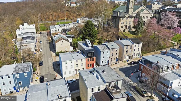 $5,000 | 222 Hermitage Street, Philadelphia, PA 19127