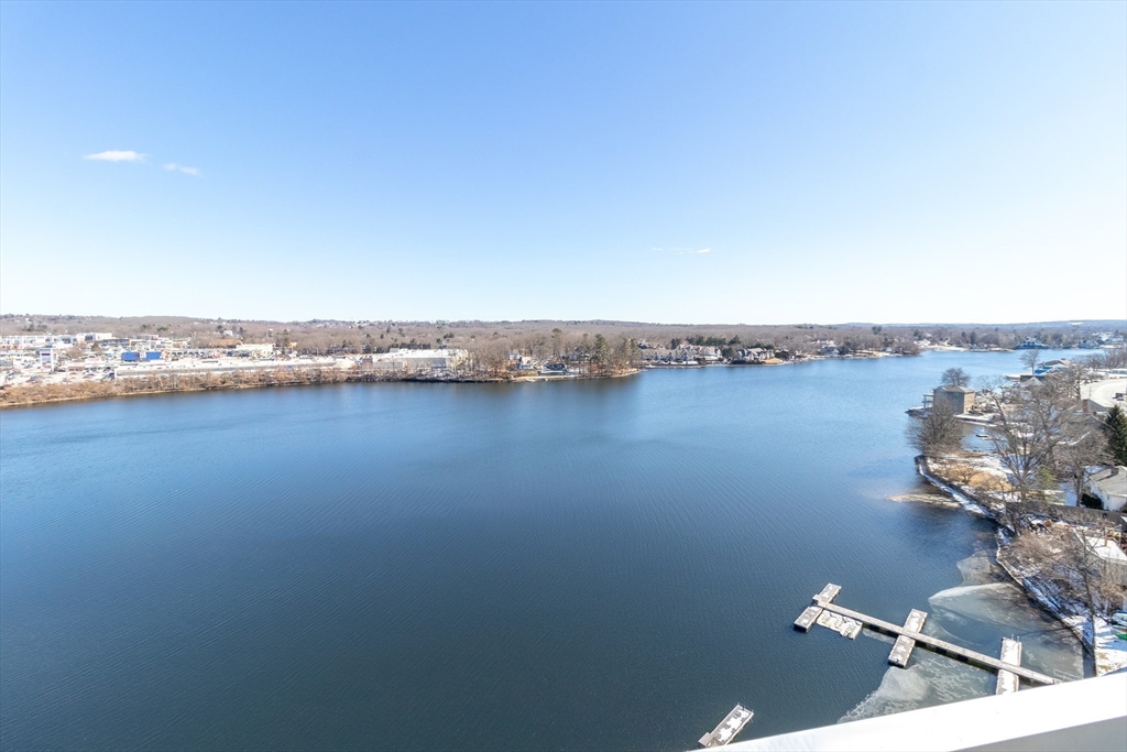 65 Lake Avenue, Unit 1008 Worcester, MA 01604 - Photo 30 of 35 an aerial view of a houses with ocean view