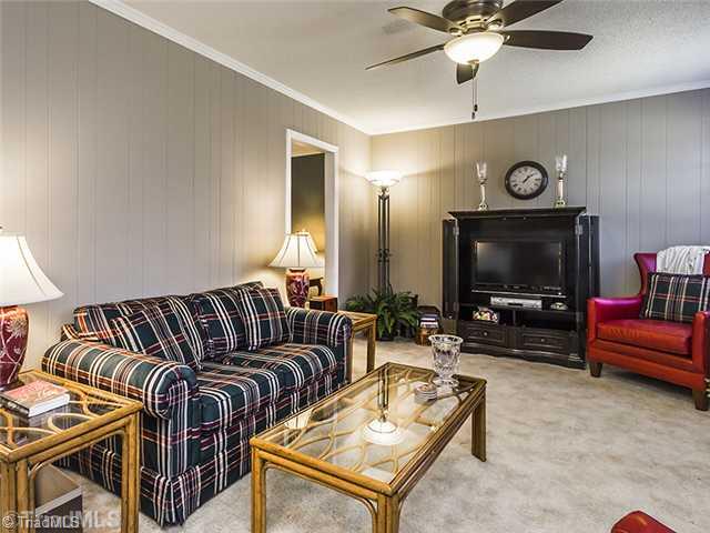 506 Shadybrook Road High Point, NC 27265 - Photo 7 of 16 Den/Family/Great Room.