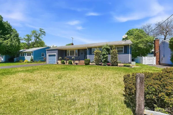 $649,900 | 154 Mulberry Lane, Middlesex, NJ 08846