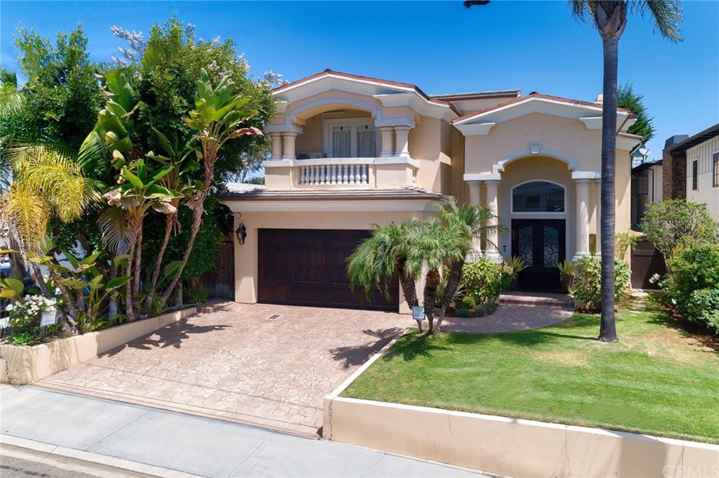 1127 6th Street Manhattan Beach, CA 90266 - Photo 1 of 60