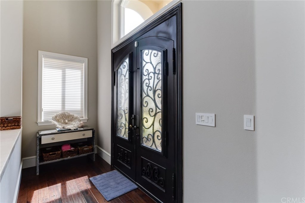 1127 6th Street Manhattan Beach, CA 90266 - Photo 4 of 60