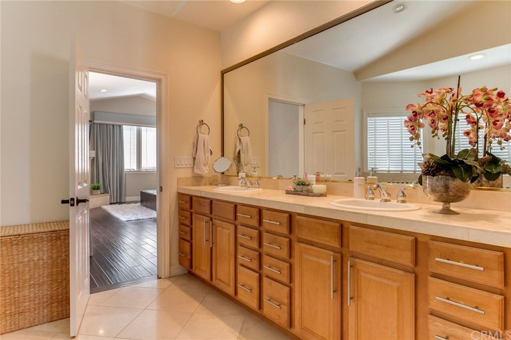 1127 6th Street Manhattan Beach, CA 90266 - Photo 32 of 60