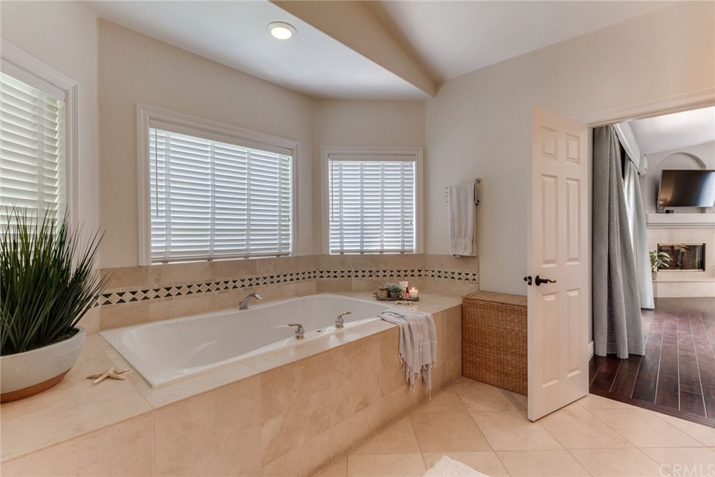 1127 6th Street Manhattan Beach, CA 90266 - Photo 33 of 60