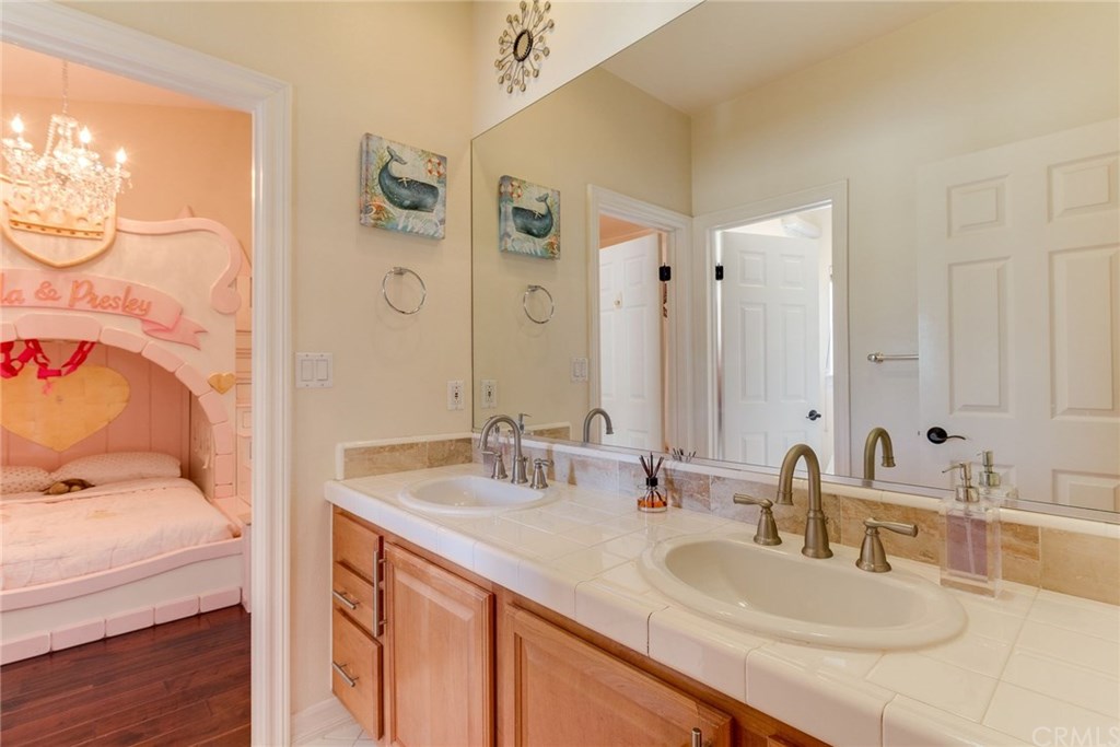 1127 6th Street Manhattan Beach, CA 90266 - Photo 42 of 60