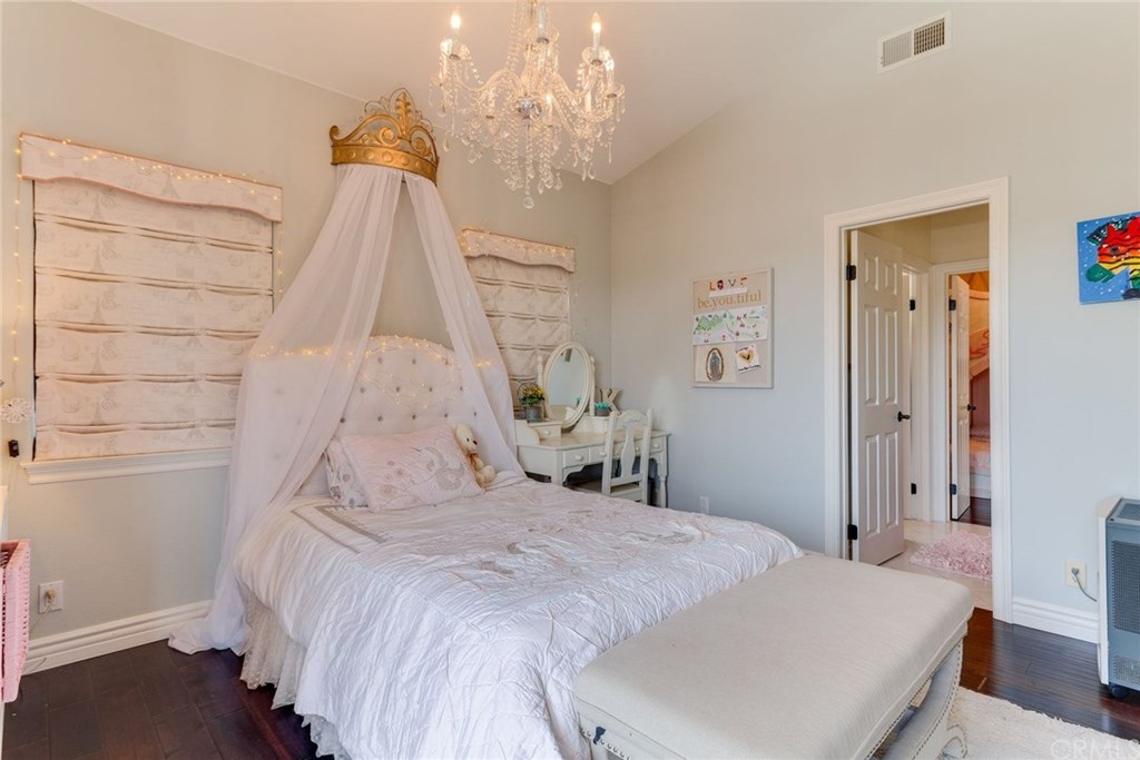 1127 6th Street Manhattan Beach, CA 90266 - Photo 43 of 60